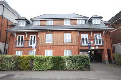 2 bedroom apartment to rent, Bridge Avenue Maidenhead Berkshire