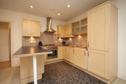 2 bedroom apartment to rent, Bridge Avenue Maidenhead Berkshire