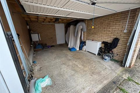 Garage to rent - Fulham SW6 SW6