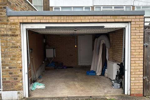 Garage to rent, Parsons Green Lane, Fulham SW6