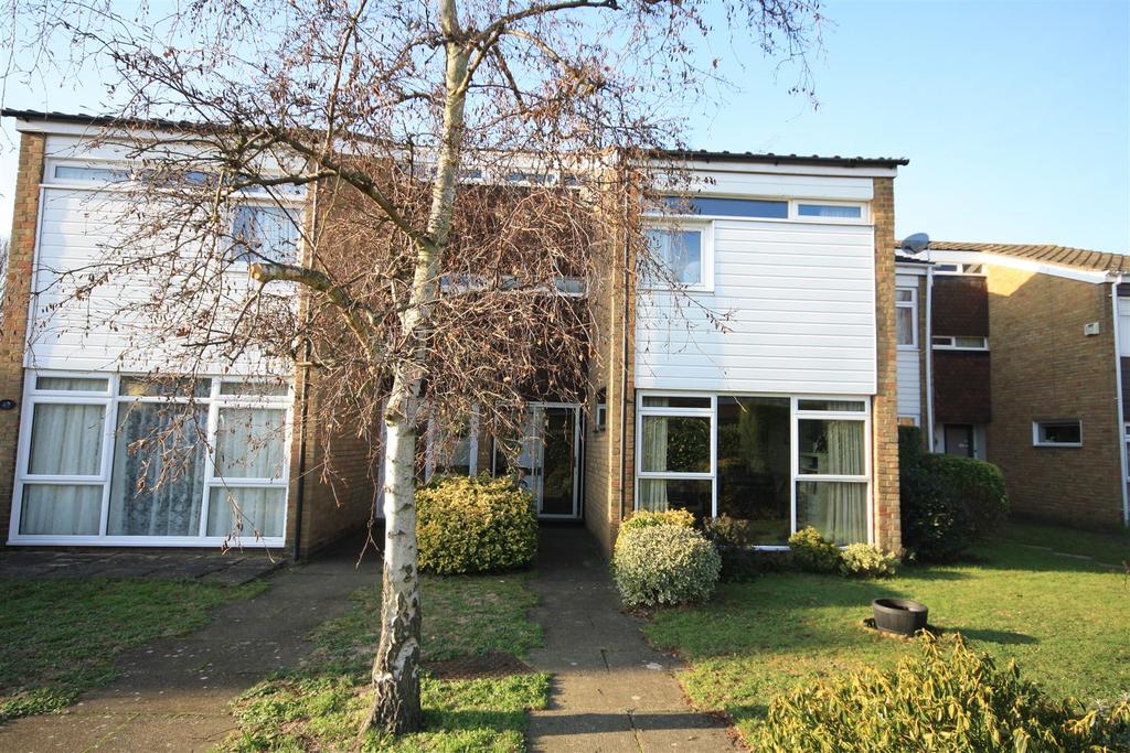 Buckingham Gardens, West Molesey 3 bed house £475,000