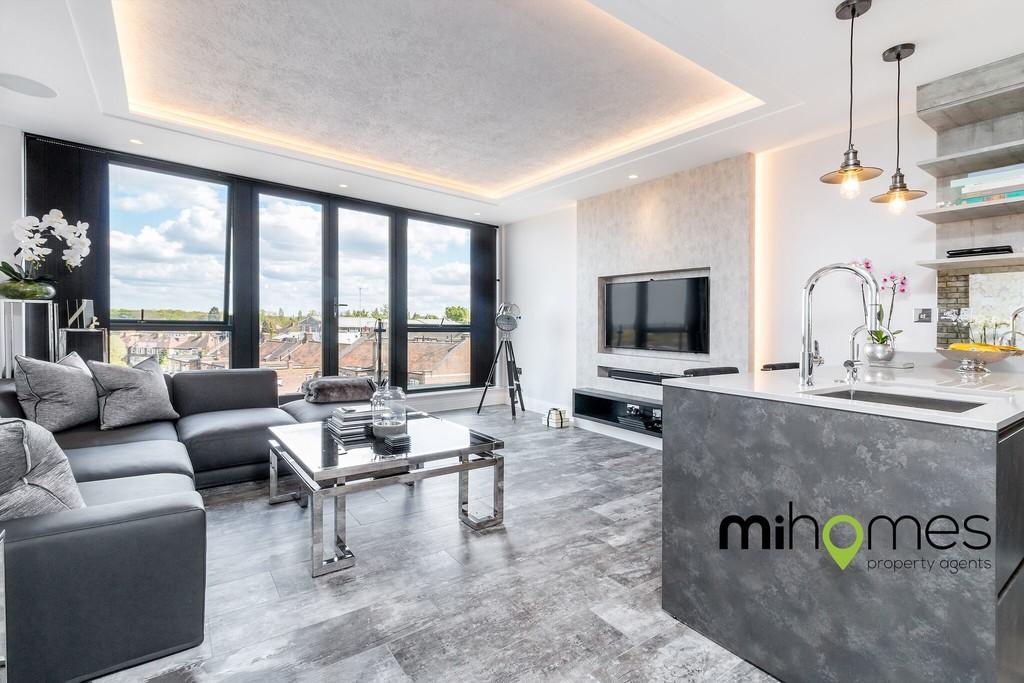 Newby House Southgate N14 2 Bed Apartment 1 850 Pcm 427 Pw Image 1 Of 11