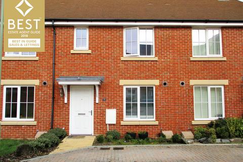 3 bedroom terraced house to rent, Tate Close, Romsey