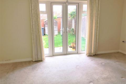 3 bedroom terraced house to rent, Tate Close, Romsey