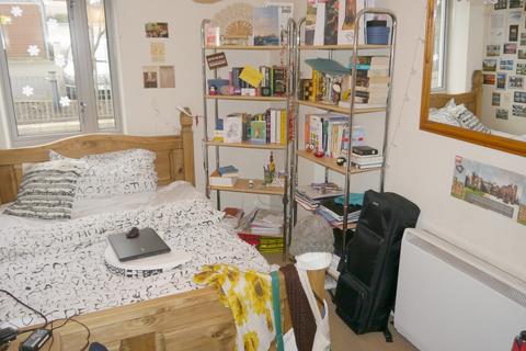 2 bedroom flat to rent, Upper College Street Nottingham NG1