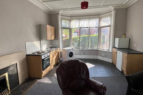 Studio to rent, Flat 3 , Malvern Red, Acocks Green, Birmingham B27