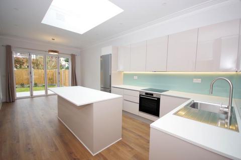 2 bedroom flat to rent, DUKES AVENUE, FINCHLEY, N3