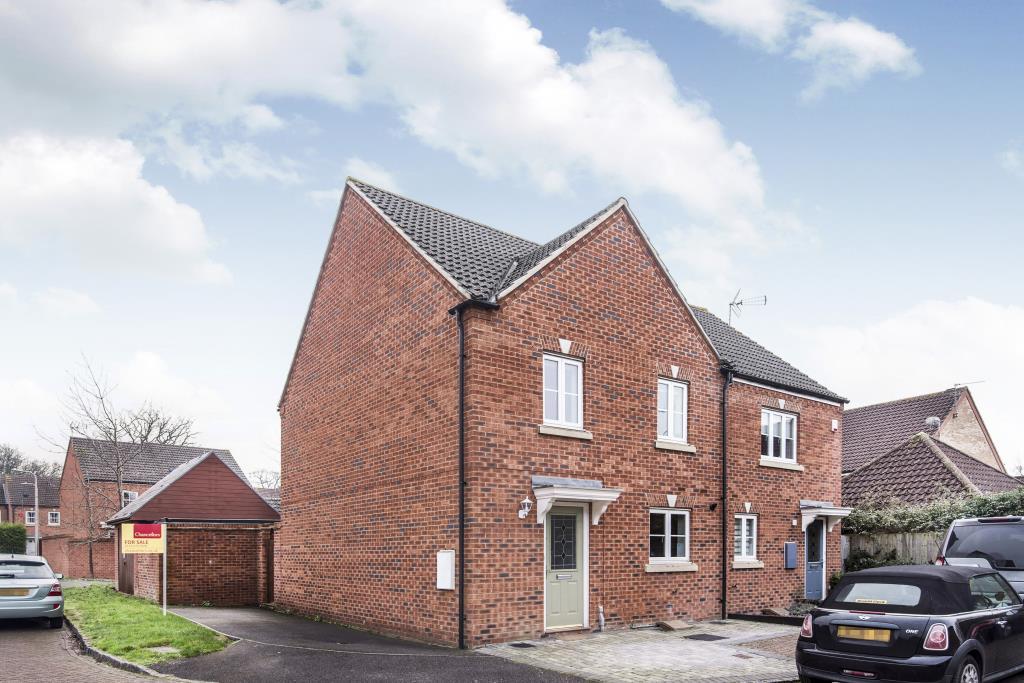 Rosebay, Wokingham, RG40 3 bed house £395,000