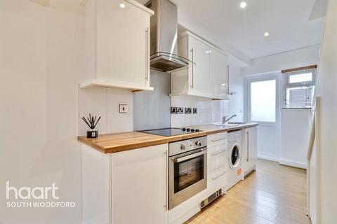 undefined, Chigwell Road, London