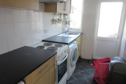 3 bedroom end of terrace house to rent, Edgeware Road, Uplands, Swansea.  SA2 0NA