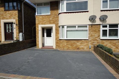 3 bedroom semi-detached house to rent, Northumberland Avenue, Rainham, Gillingham, Kent, ME8