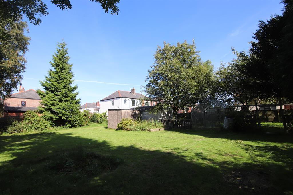 Hilda Street, Leigh, WN7 5DG 3 bed semidetached house £130,000