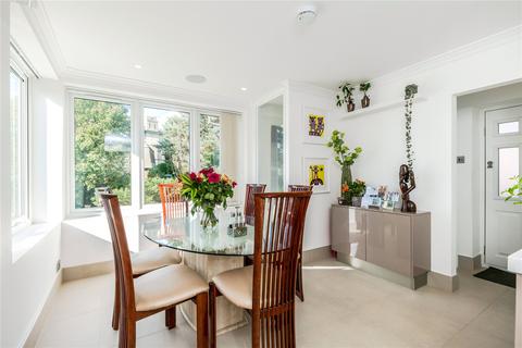 1 Hampton Close, London, SW20 0RY