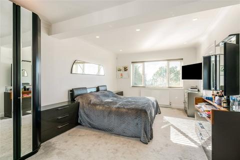 1 Hampton Close, London, SW20 0RY