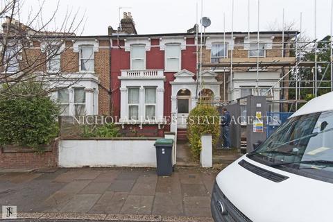 3 bedroom apartment to rent, Coningsby Road, Haringey, London N4