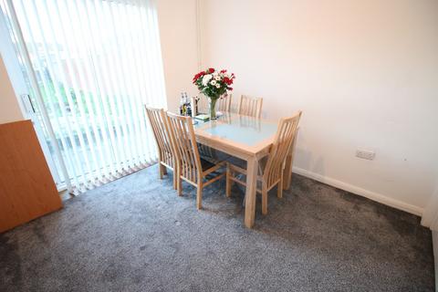4 bedroom terraced house to rent, Northfield Road, HOUNSLOW, Middlesex, TW5