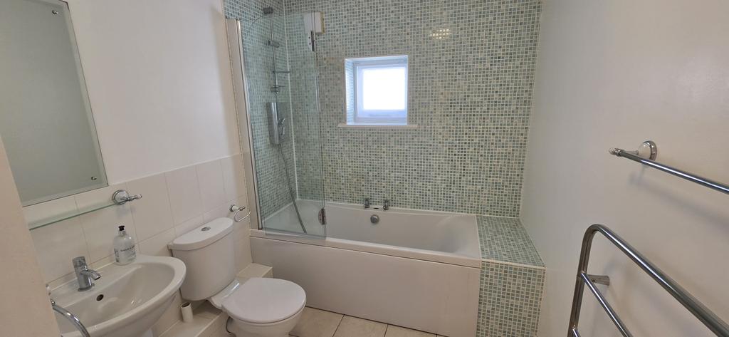Apartment in Lyndhurst - View 4
