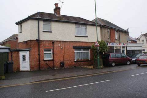 1 bedroom house to rent, Withermoor Road, Winton