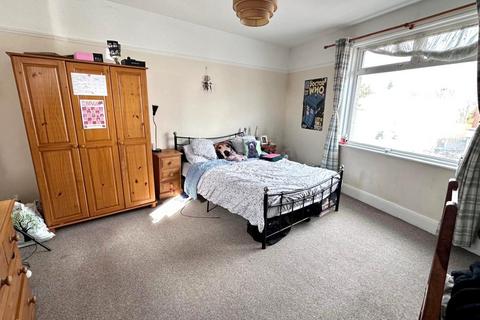 1 bedroom house to rent, Withermoor Road, Winton