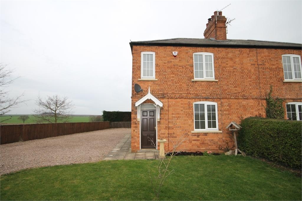 Ollerton Road, Caunton, Nottinghamshire. NG23 6AU 3 bed cottage £625