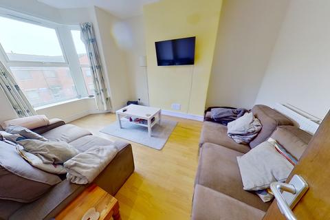 4 bedroom house to rent, Church Street, Kirkstall, LEEDS