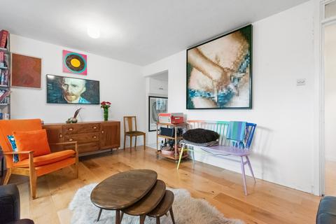 3 bedroom maisonette to rent, Coopers Lane, Kings Cross, London