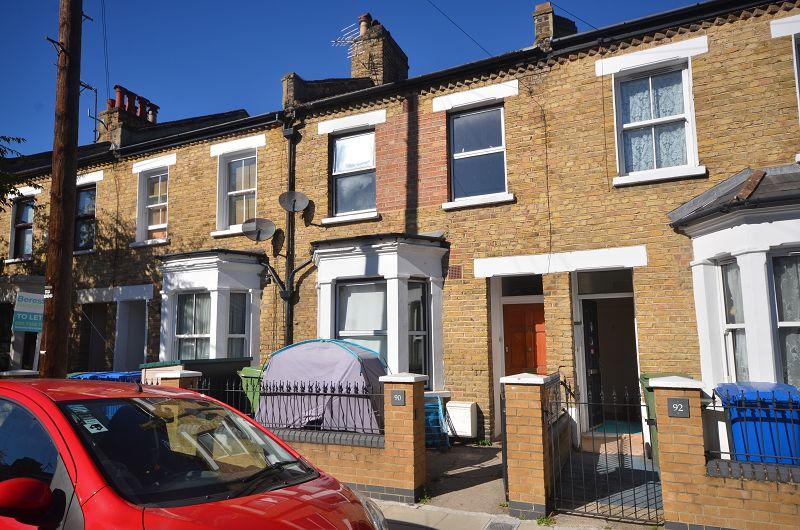 Astbury Road, Queens Road, Peckham, SE15 2NW 4 bed terraced house £