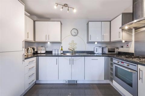2 bedroom apartment to rent, Marchant Close, Mill Hill, London, NW7