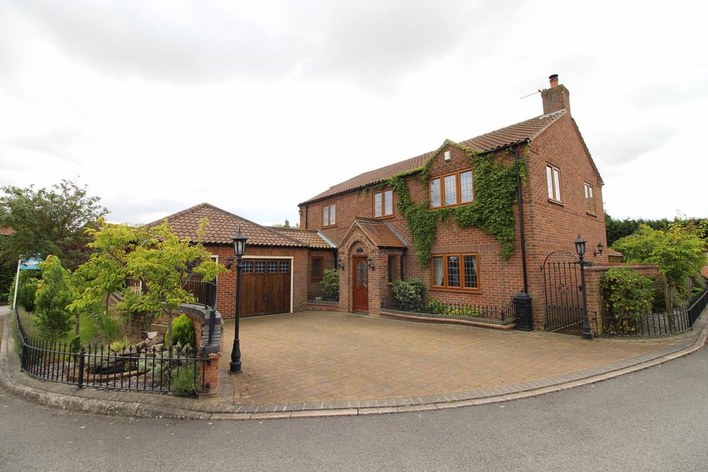 Orchard Place, Kexby 4 bed detached house £325,000