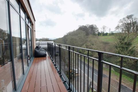 3 bedroom apartment to rent, Lower Bristol Road, Bath