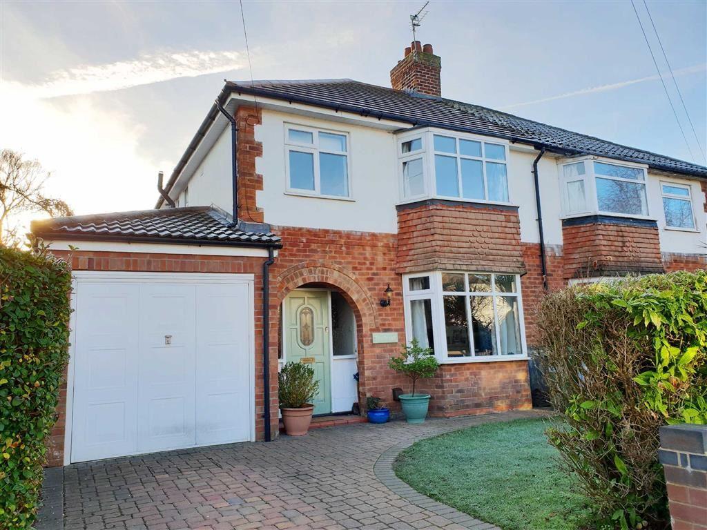 Ravenswood Road, Wilmslow 3 bed semidetached house £399,950