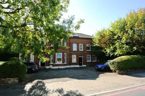 2 bedroom flat to rent, 326 Brownhill Road SE6