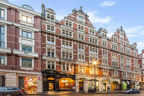 undefined, St. Martin's Lane, Covent Garden, London, WC2N