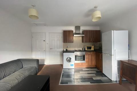 1 bedroom flat to rent, One Bedroom Flat in Wood Street, Walthamstow, E17