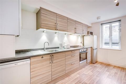 1 bedroom flat to rent, Battersea Bridge Road, London