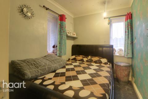 undefined, Abbey Drive, Luton