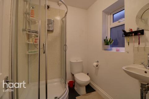 undefined, Abbey Drive, Luton