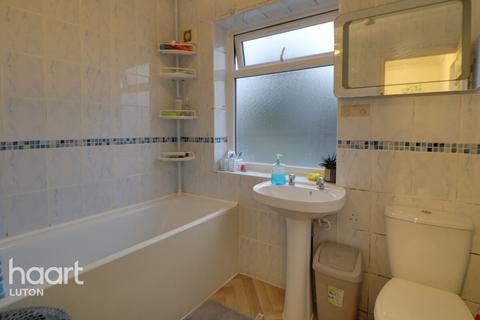 undefined, Abbey Drive, Luton