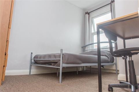 5 bedroom semi-detached house to rent, Nettles Terrace, Guildford, Surrey, GU1