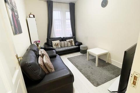 2 bedroom flat to rent, Chingford Mount Road, Chingford, E4