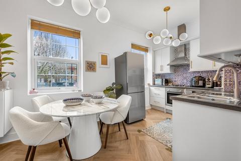 2 bedroom flat for sale, Tower Bridge Road, London