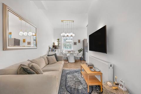 2 bedroom flat for sale, Tower Bridge Road, London