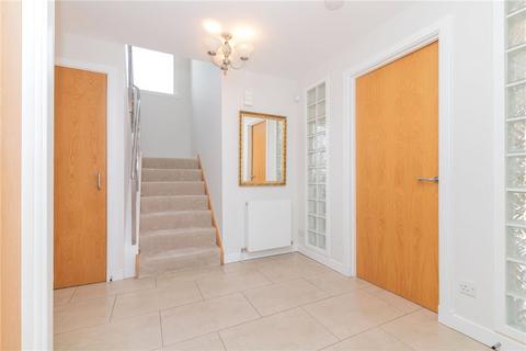 3 bedroom penthouse to rent, Jackson Place, Bearsden, East Dunbartonshire