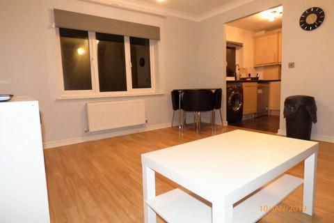 1 bedroom apartment to rent, Kathleen Court, Sarum Road, Luton, LU3 2RA