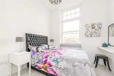 2 bedroom apartment to rent - Bank Buildings, High Street, Willesden Junction, London, NW10