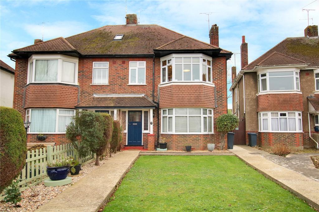 Rose Walk, GoringbySea, Worthing, West Sussex, BN12 2 bed apartment