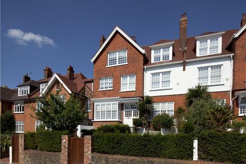 4 bedroom apartment to rent, Bracknell Gardens, Hampstead, London, NW3