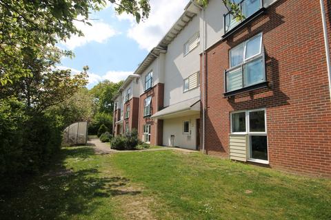 2 bedroom apartment to rent, PARK VIEW ROAD,LEATHERHEAD, KT22