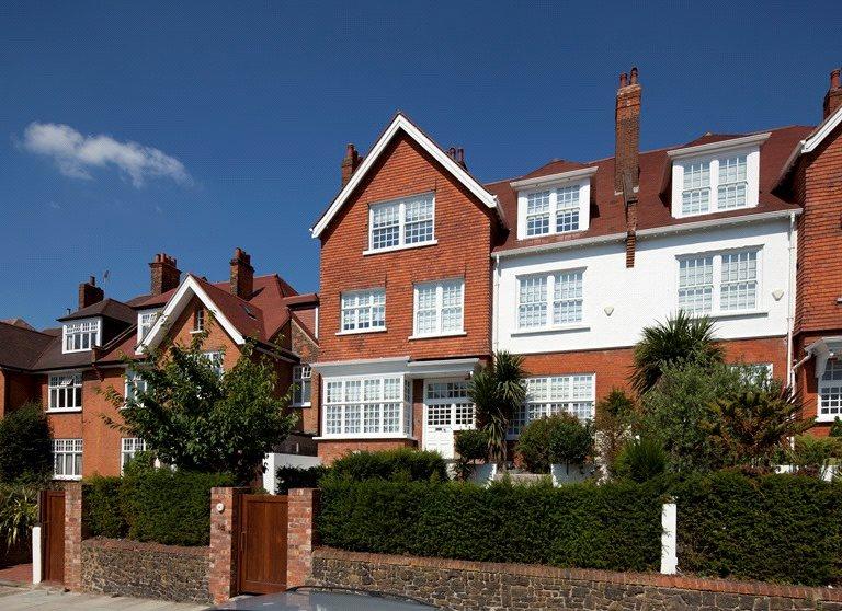 Bracknell Gardens, Hampstead, London, NW3 3 bed apartment £5,742 pcm