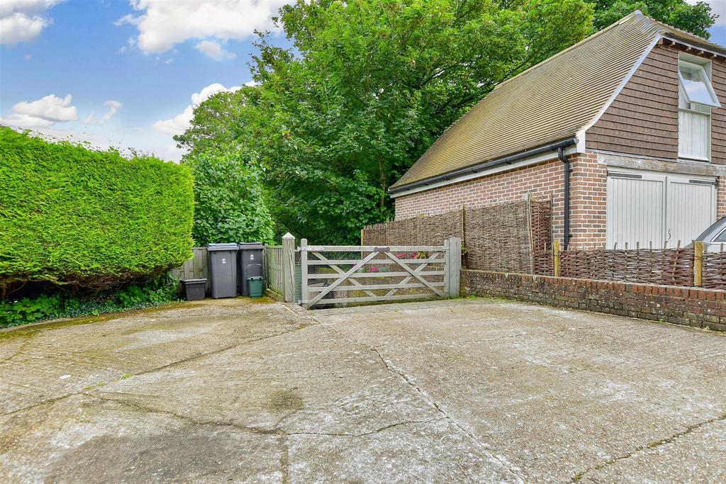Driveway/Parking